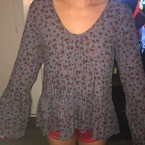 Floral Top with flare sleeves 🌸